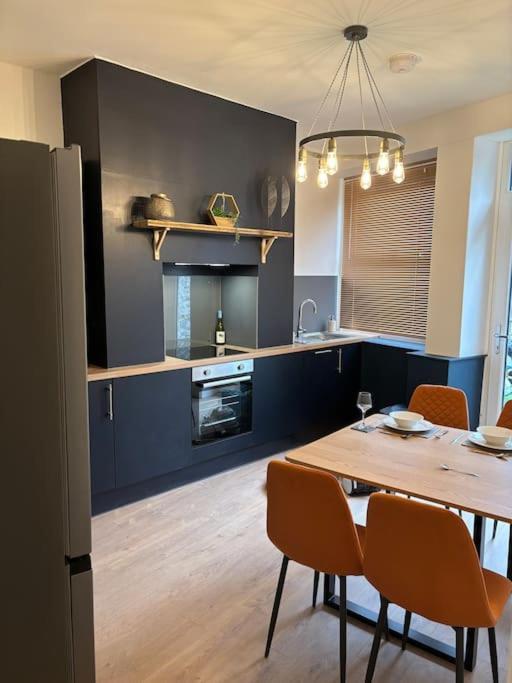 Stunning House Sleeps 7 - Parking Villa Бъкстън Екстериор снимка